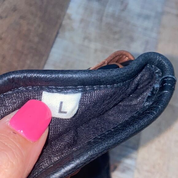 Black leather gloves - Picture 6 of 7